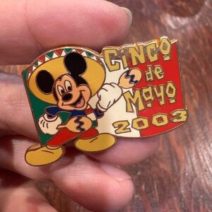 DISNEY Cinco de Mayo 2003 - VINTAGE Pin
